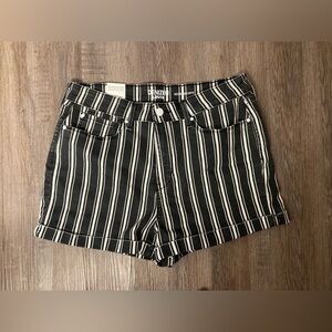 Levi’s Denizen Mom Shorts black white striped 11 NWT
